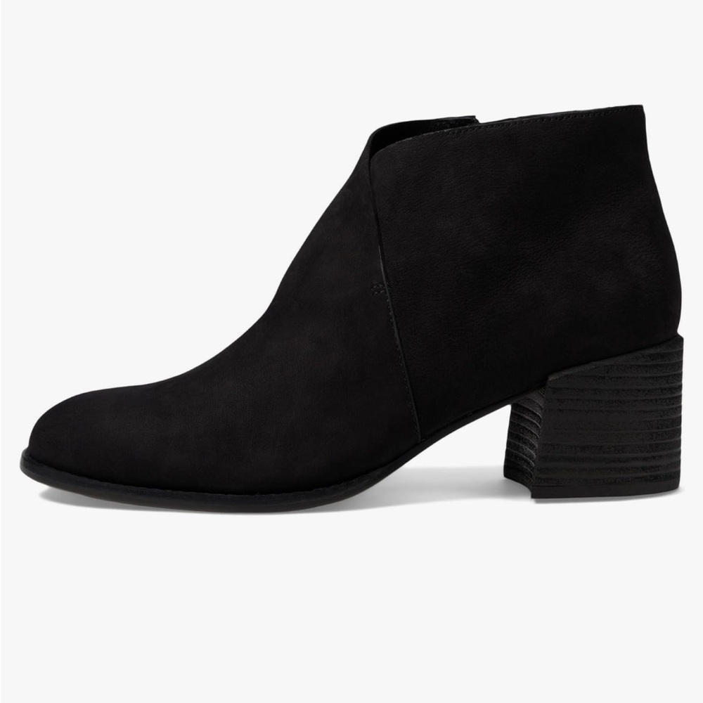 Eileen Fisher Melrose black suede low heel bootie new 9